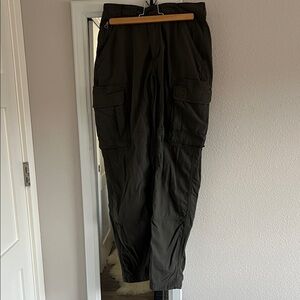 Duluth Trading Men's Green Cargo Pants